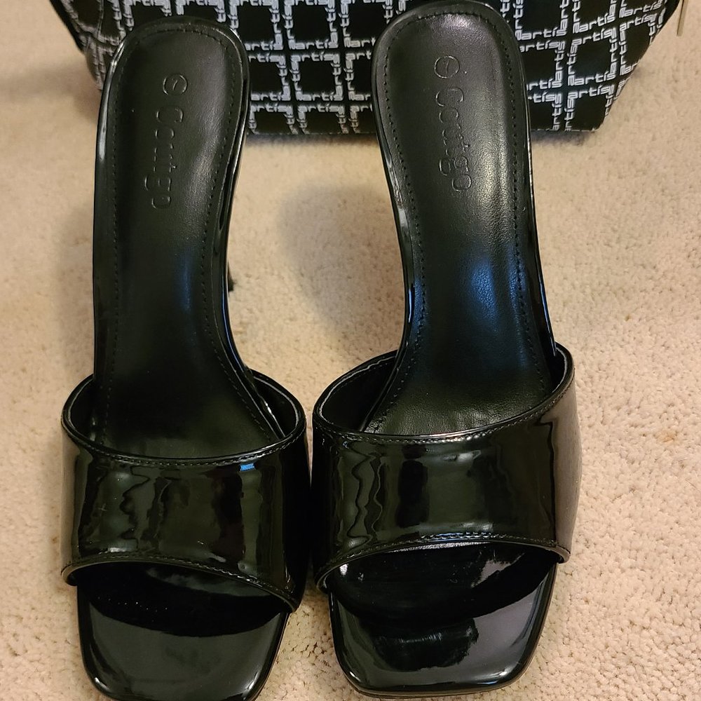 Coutgo Black Slip On Pumps in Size 7 (New)